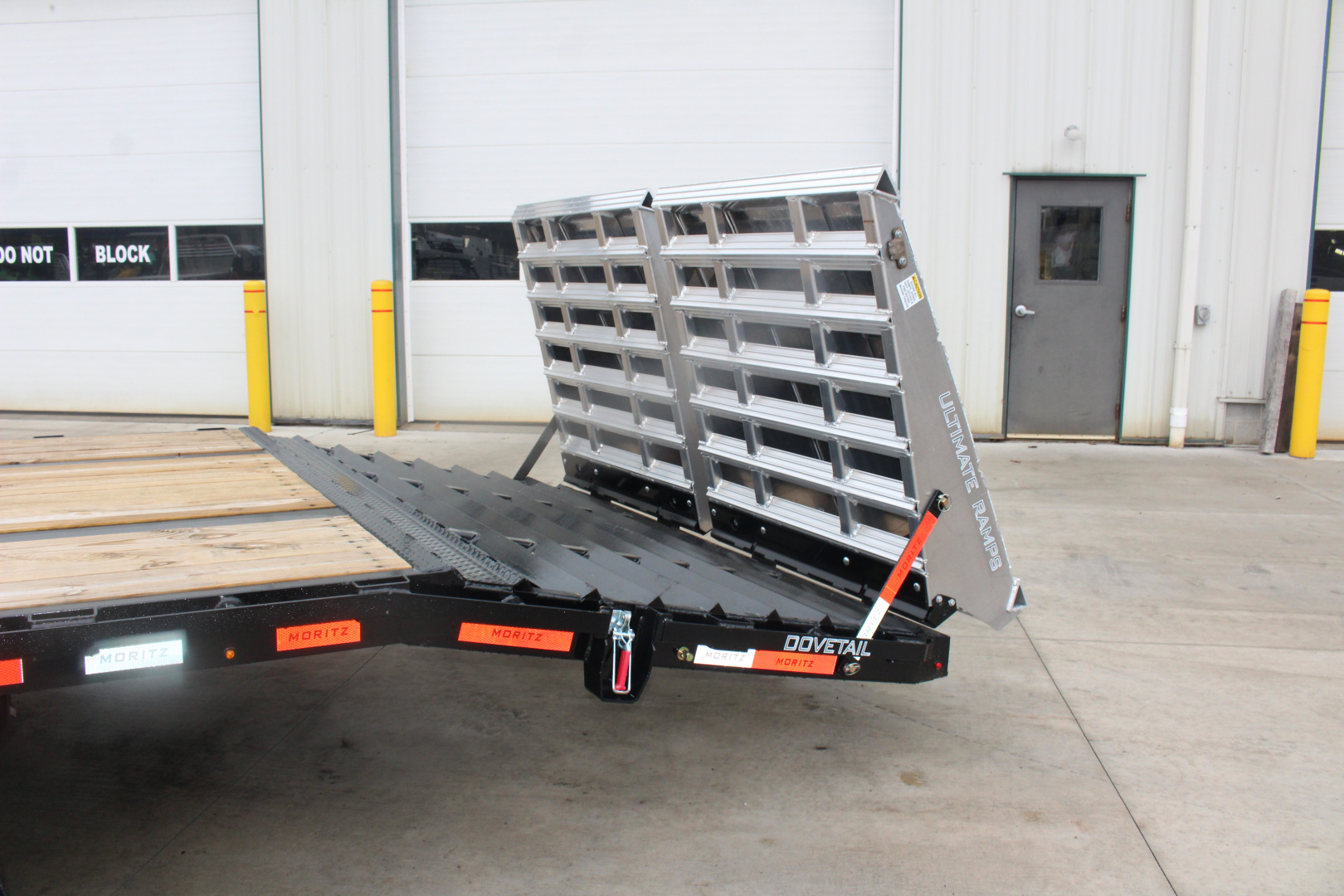 New 2025 Moritz FDGH DT 30' + 5' GOOSENECK Deckover Flatbed Trailer- Full Width Aluminum Ramps- 25900# GVW