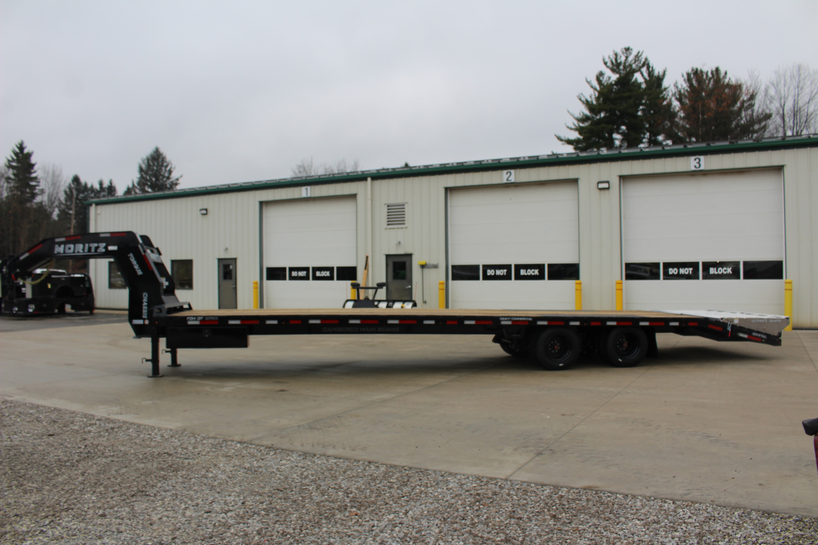 New 2025 Moritz FDGH DT 30' + 5' GOOSENECK Deckover Flatbed Trailer- Full Width Aluminum Ramps- 25900# GVW