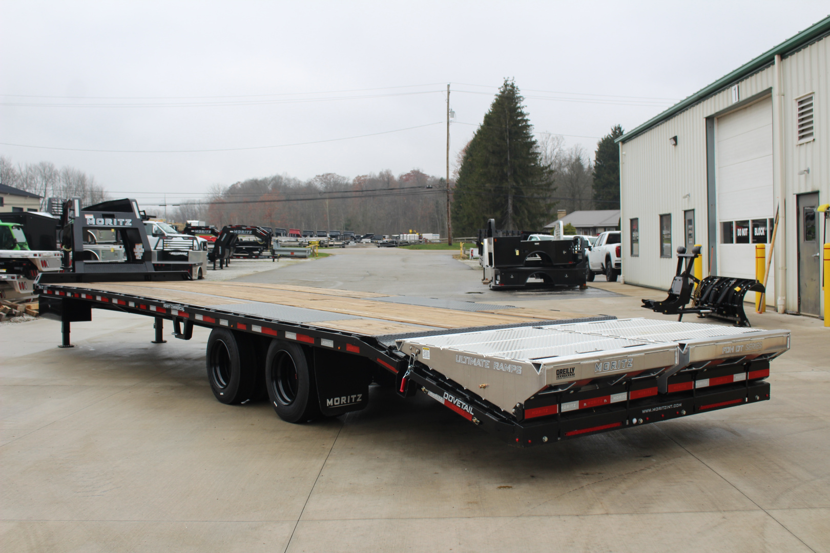 New 2025 Moritz FDGH DT 30' + 5' GOOSENECK Deckover Flatbed Trailer- Full Width Aluminum Ramps- 25900# GVW