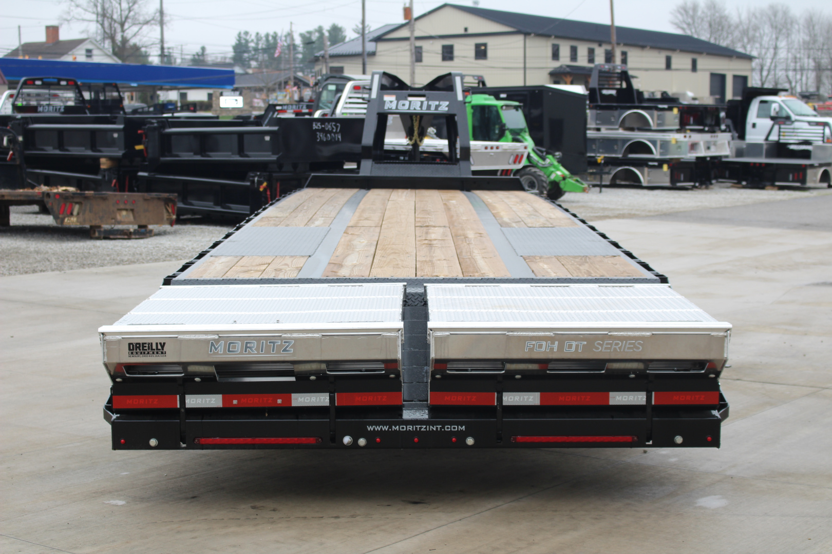 New 2025 Moritz FDGH DT 30' + 5' GOOSENECK Deckover Flatbed Trailer- Full Width Aluminum Ramps- 25900# GVW