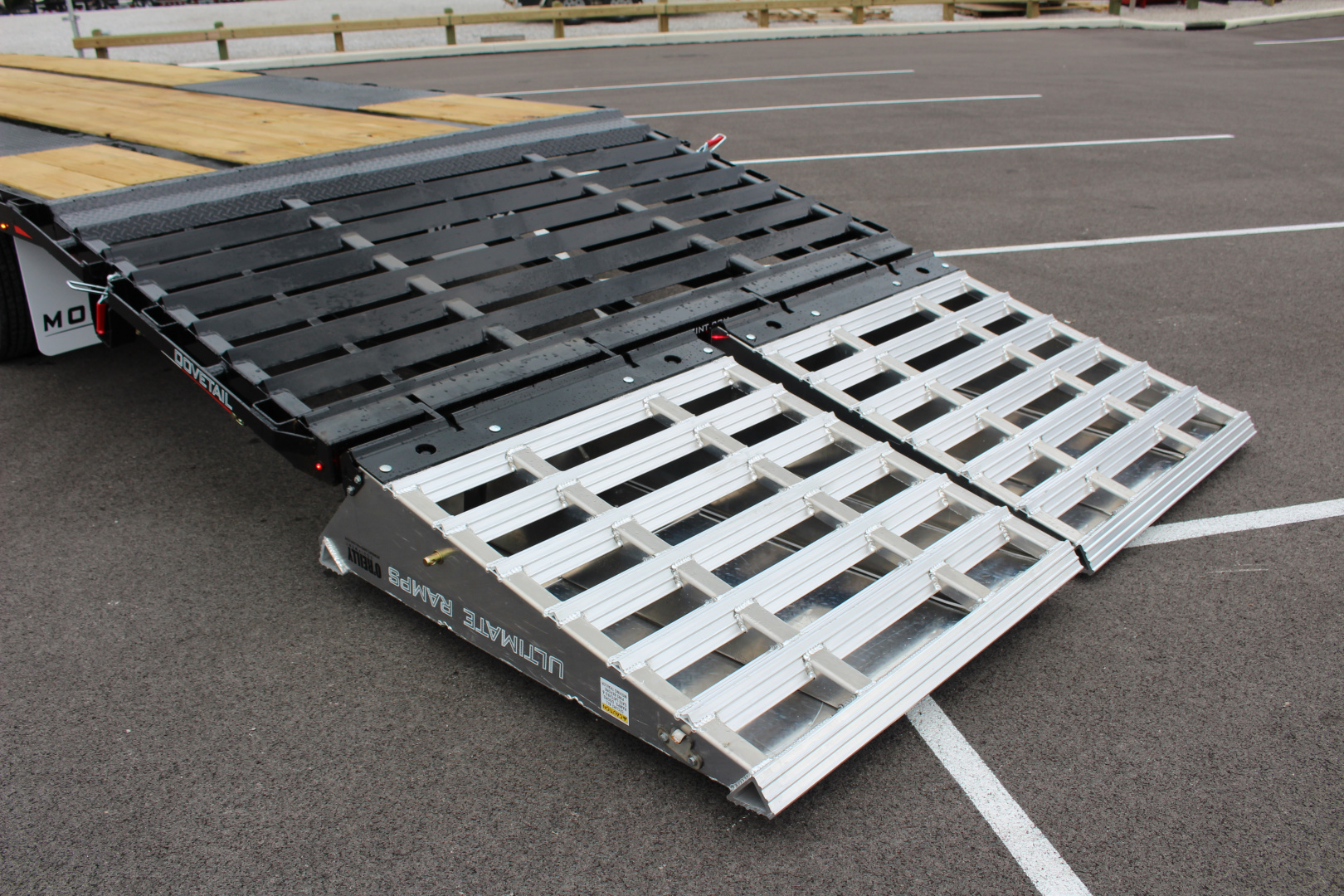 New 2025 Moritz FDGH DT 30' + 5' GOOSENECK Deckover Flatbed Trailer- Full Width Aluminum Ramps- 25900# GVW