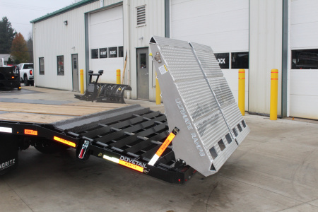 New 2025 Moritz FDGH DT 30' + 5' GOOSENECK Deckover Flatbed Trailer- Full Width Aluminum Ramps- 25900# GVW