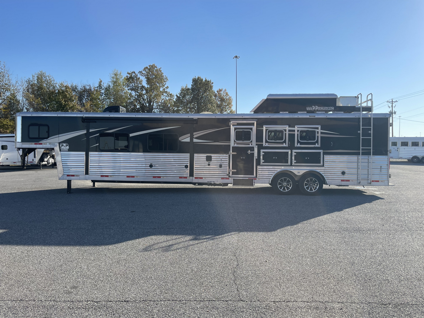 Used 2019 Bison Trailers 8318 W/ SLIDE Horse Trailer