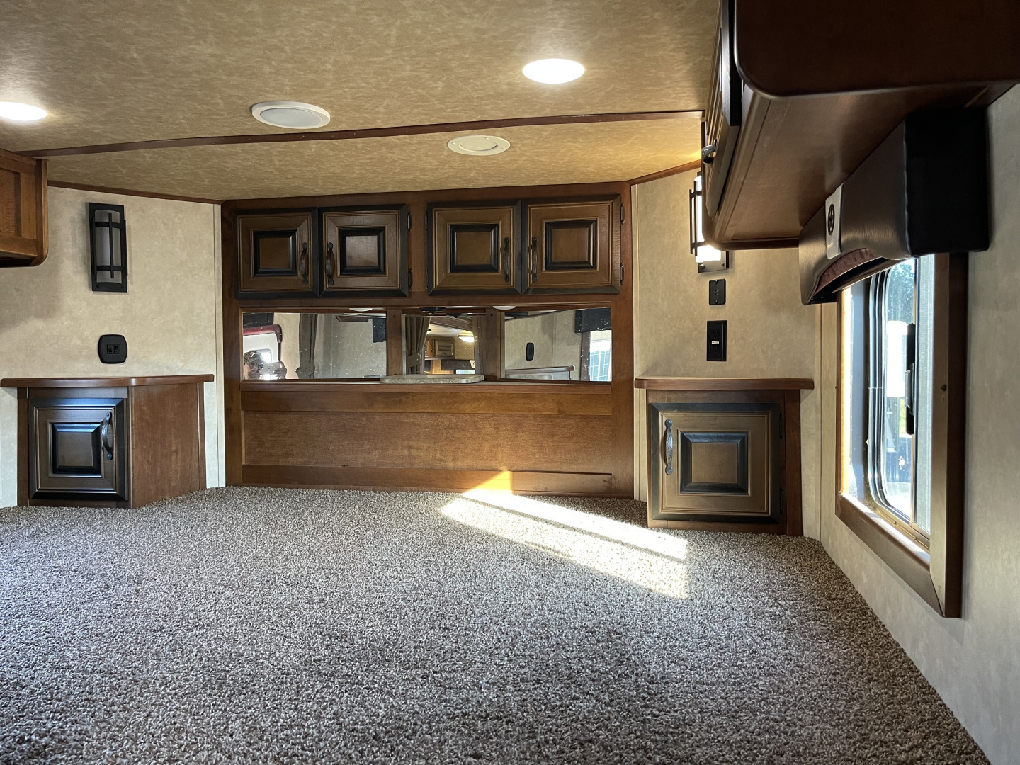 Used 2019 Bison Trailers 8318 W/ SLIDE Horse Trailer