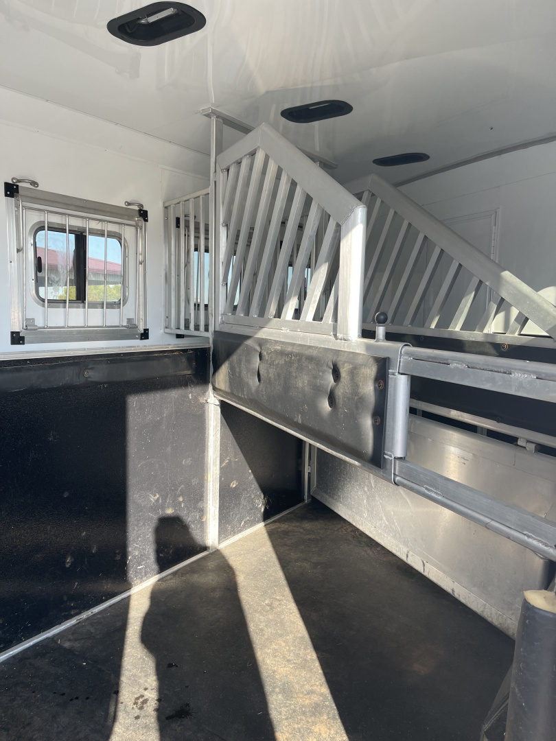 Used 2019 Bison Trailers 8318 W/ SLIDE Horse Trailer