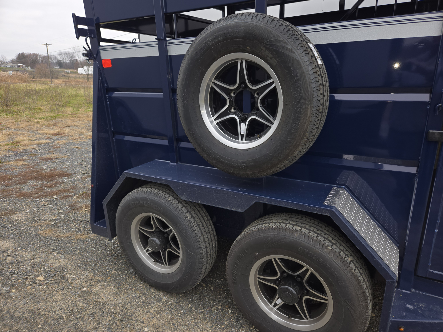 New 2026 Valley Trailers 26812SPHORSEBP7'6 Horse Trailer