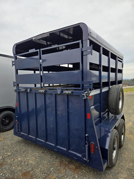 New 2026 Valley Trailers 26812SPHORSEBP7'6 Horse Trailer