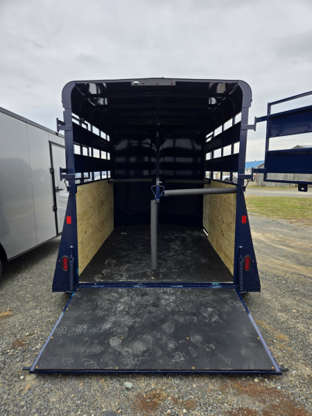 New 2026 Valley Trailers 26812SPHORSEBP7'6 Horse Trailer
