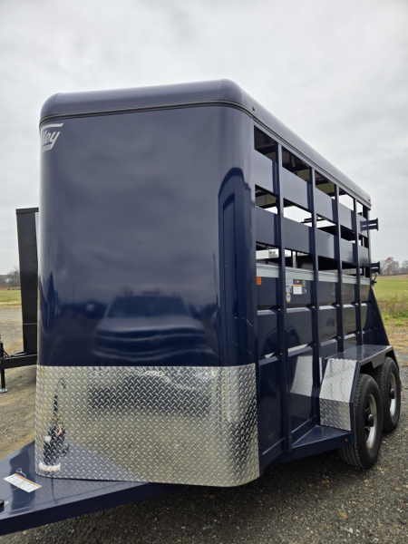 New 2026 Valley Trailers 26812SPHORSEBP7'6 Horse Trailer