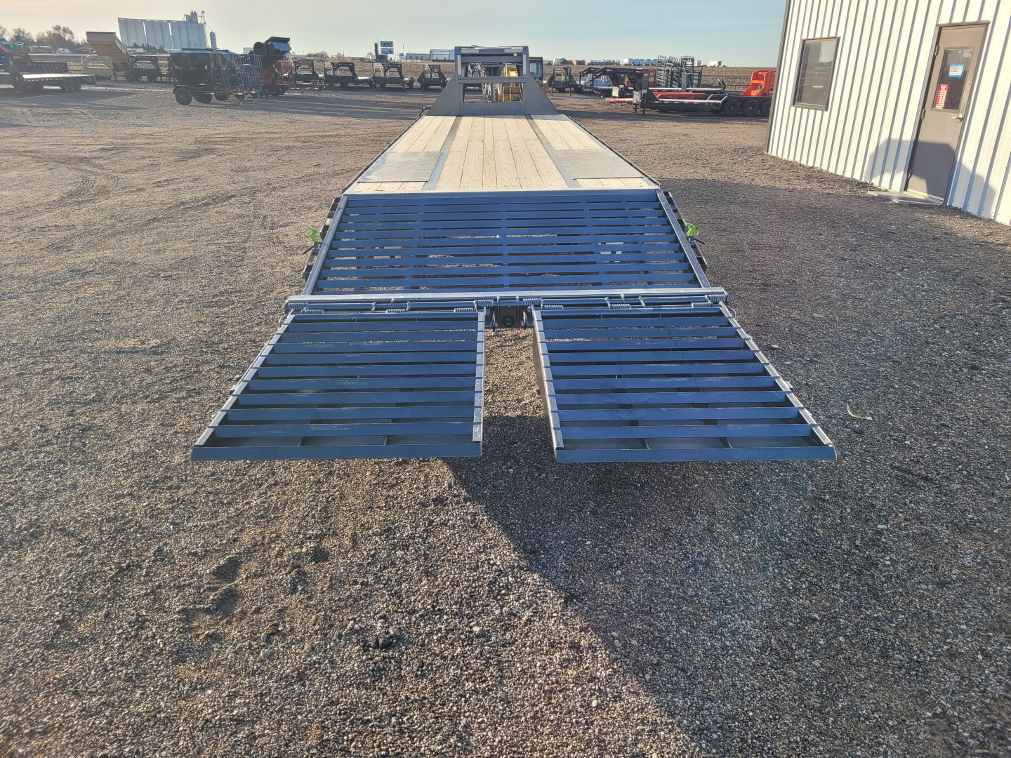 New 2026 Load Trail 102"x32' Low-pro Deckover Trailer