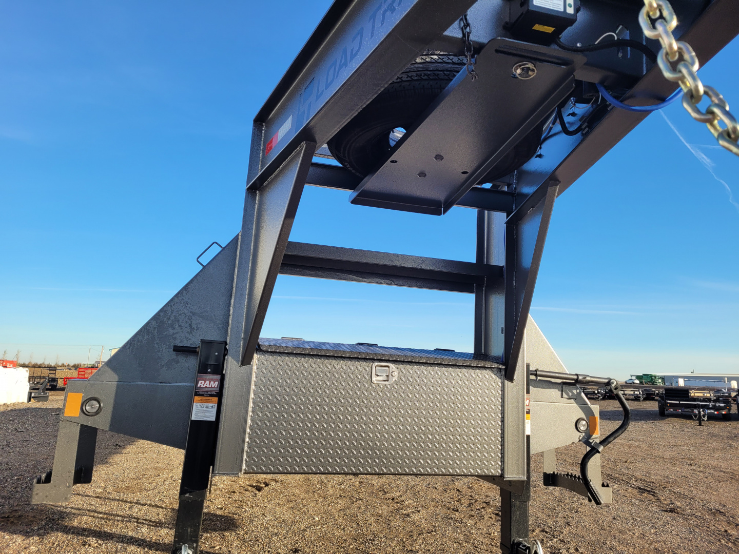 New 2026 Load Trail 102"x32' Low-pro Deckover Trailer