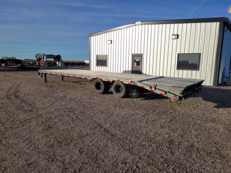 New 2026 Load Trail 102"x32' Low-pro Deckover Trailer
