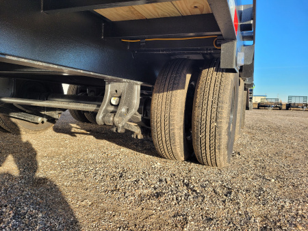 New 2026 Load Trail 102"x32' Low-pro Deckover Trailer