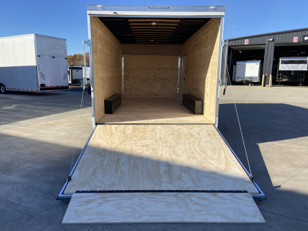 New 2026 United Cargo / Enclosed Trailer 18'