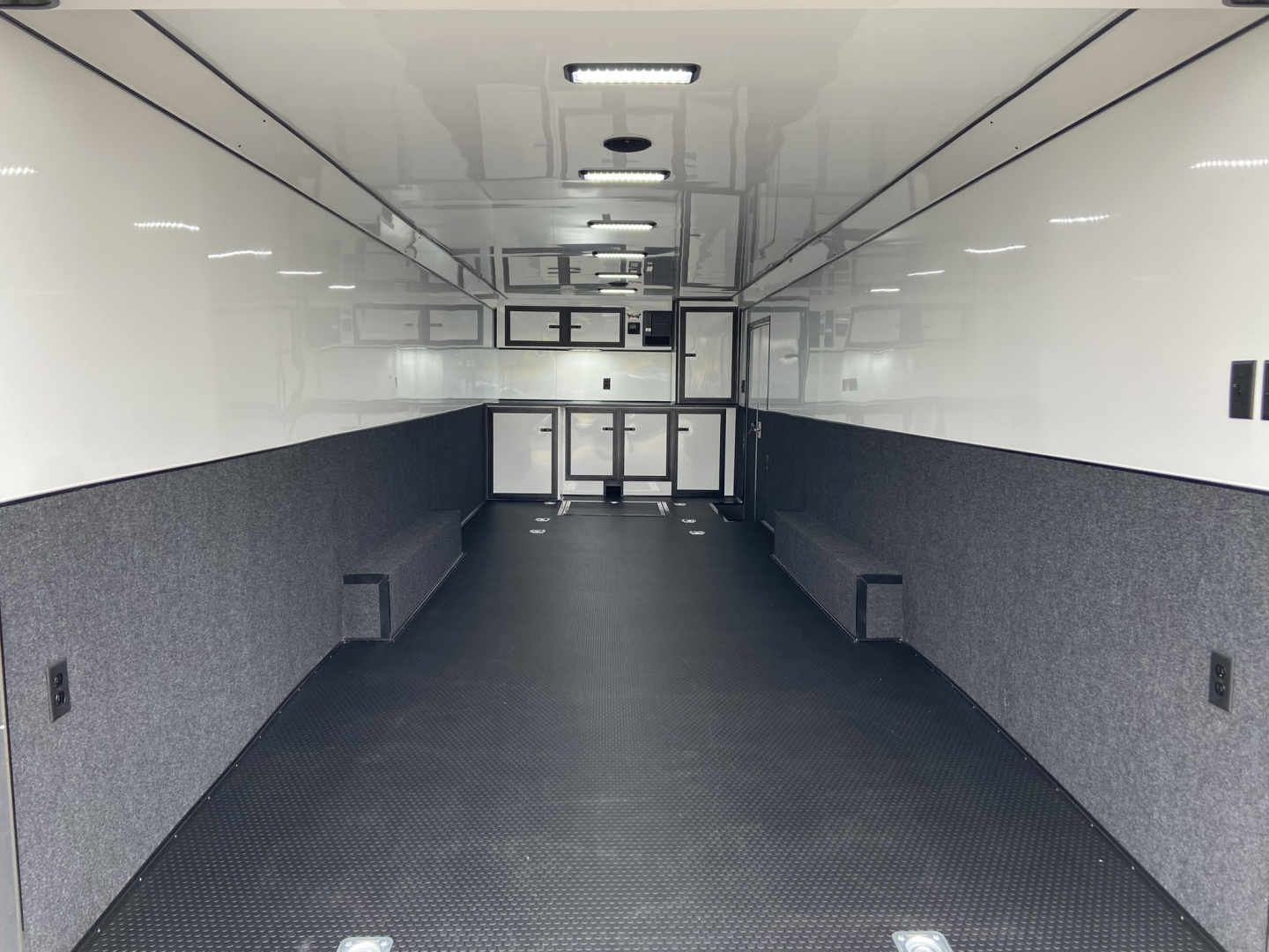 New 2026 United Racing Trailer 28'