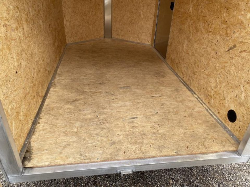 2023 E-Z Hauler USED photo 3