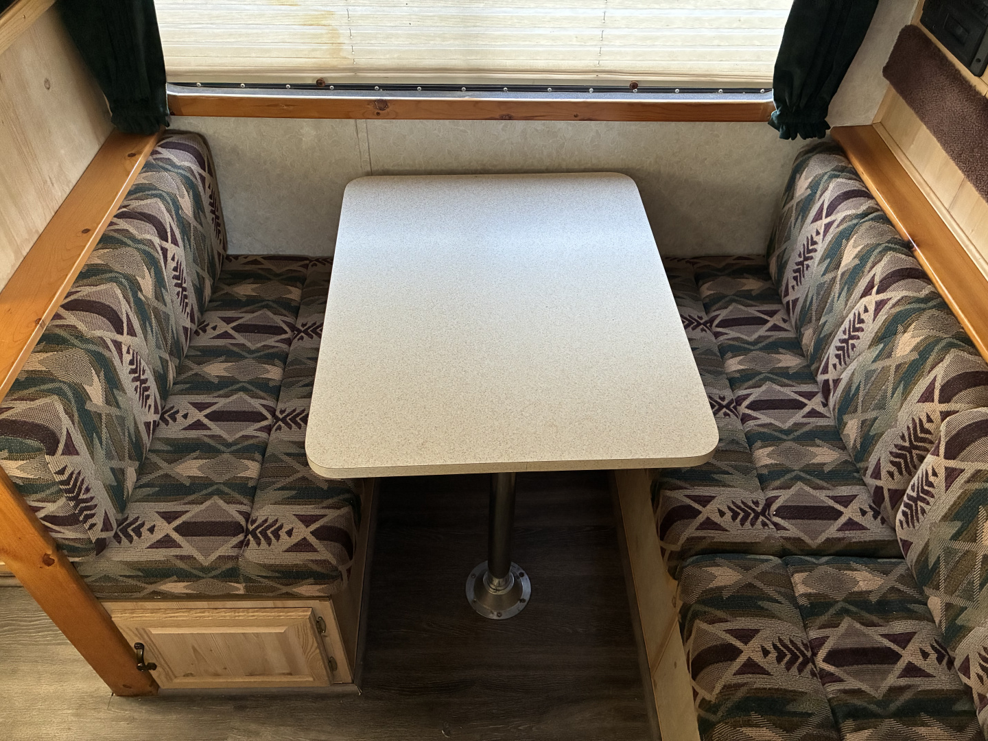 Used 2000 Sundowner 3H LQ Horse Trailer