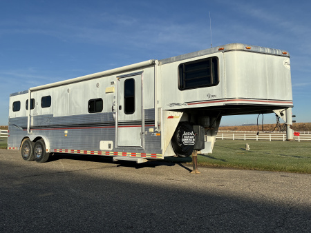 Used 2000 Sundowner 3H LQ Horse Trailer