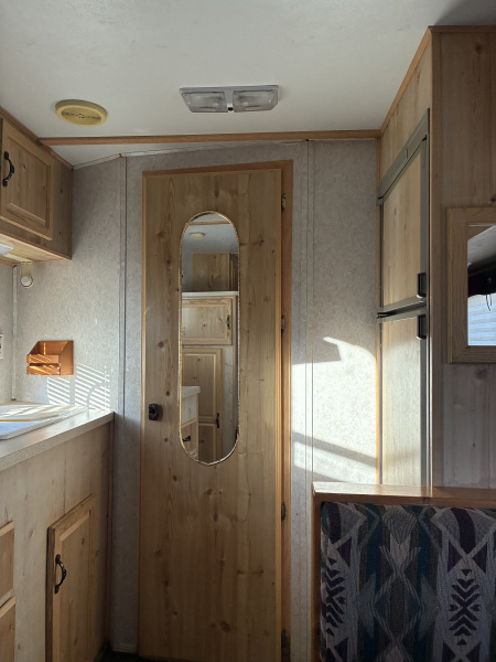 Used 2000 Sundowner 3H LQ Horse Trailer