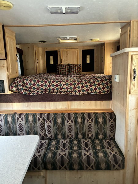 Used 2000 Sundowner 3H LQ Horse Trailer