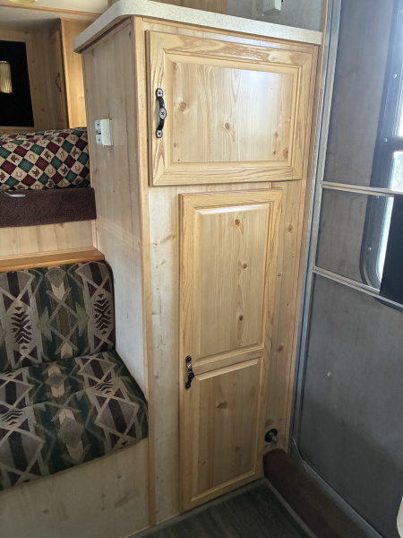 Used 2000 Sundowner 3H LQ Horse Trailer