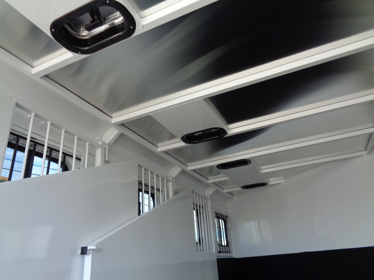 New 2026 Trails West ADVENTURE MX GN 4H Horse Trailer