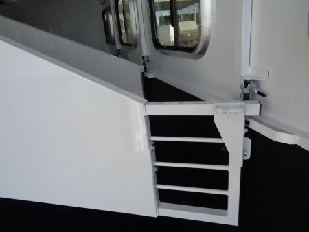 New 2026 Trails West ADVENTURE MX GN 4H Horse Trailer