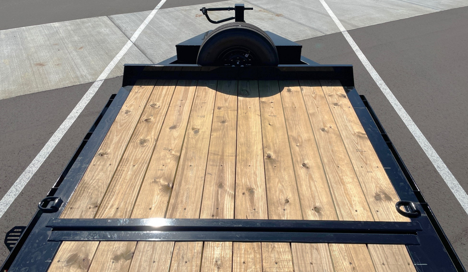 New Diamond C Baseline 22' Tilt 16K (GVWR) Equipment Trailer