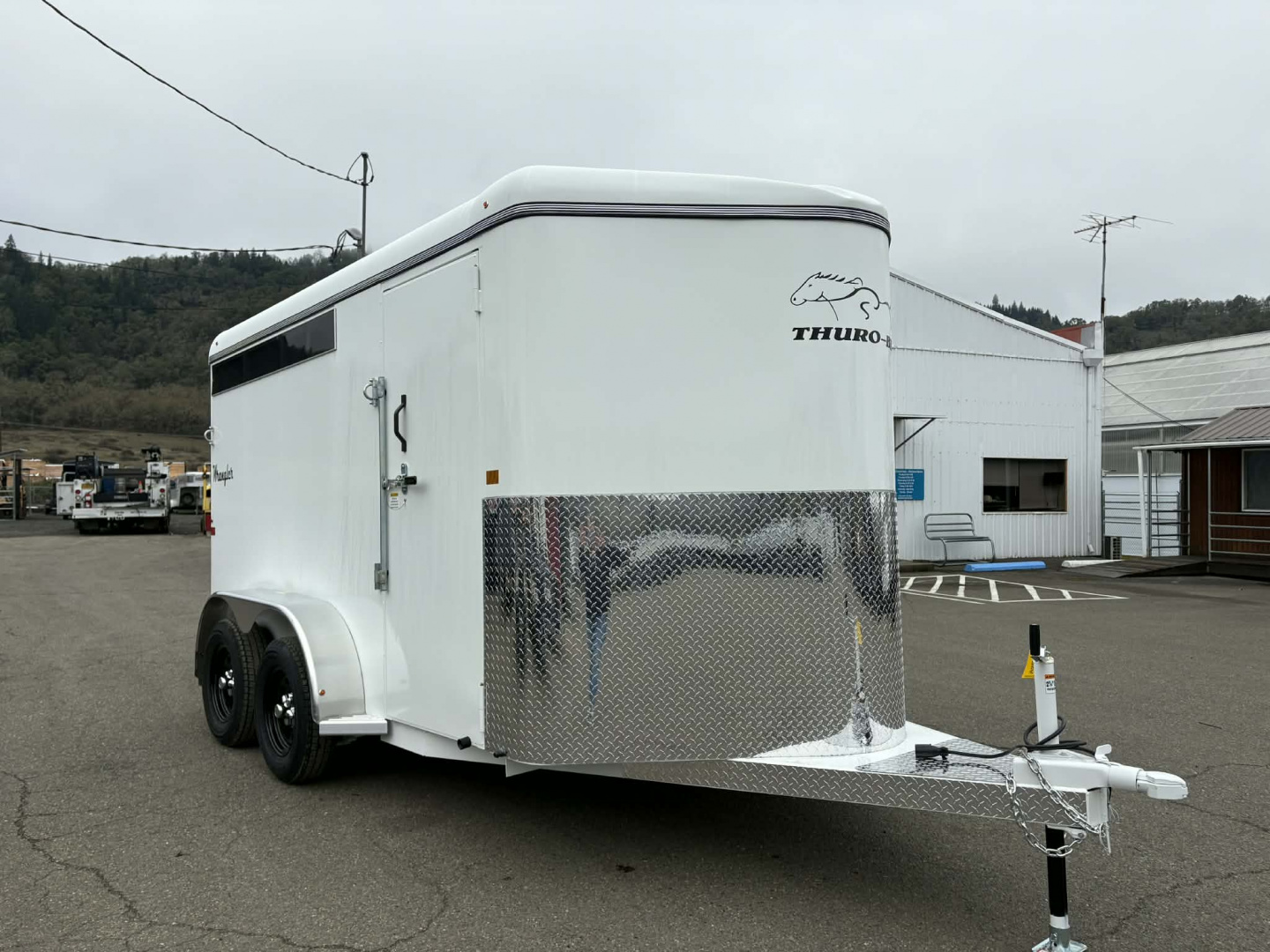 New 2 HORSE SLANT 2026 INSTANT REBATE Thuro-Bilt Wrangler 2H TRAILER