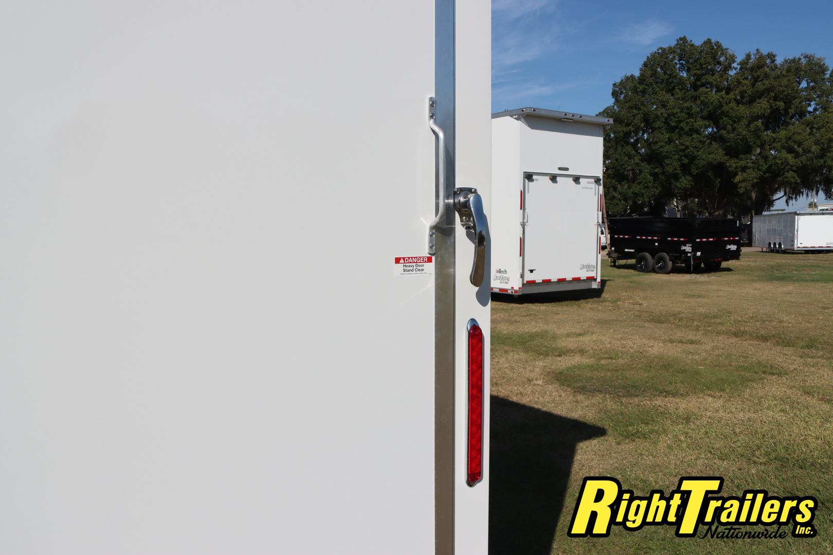 New 2026 inTech Trailers 8.5x32 Race Trailer