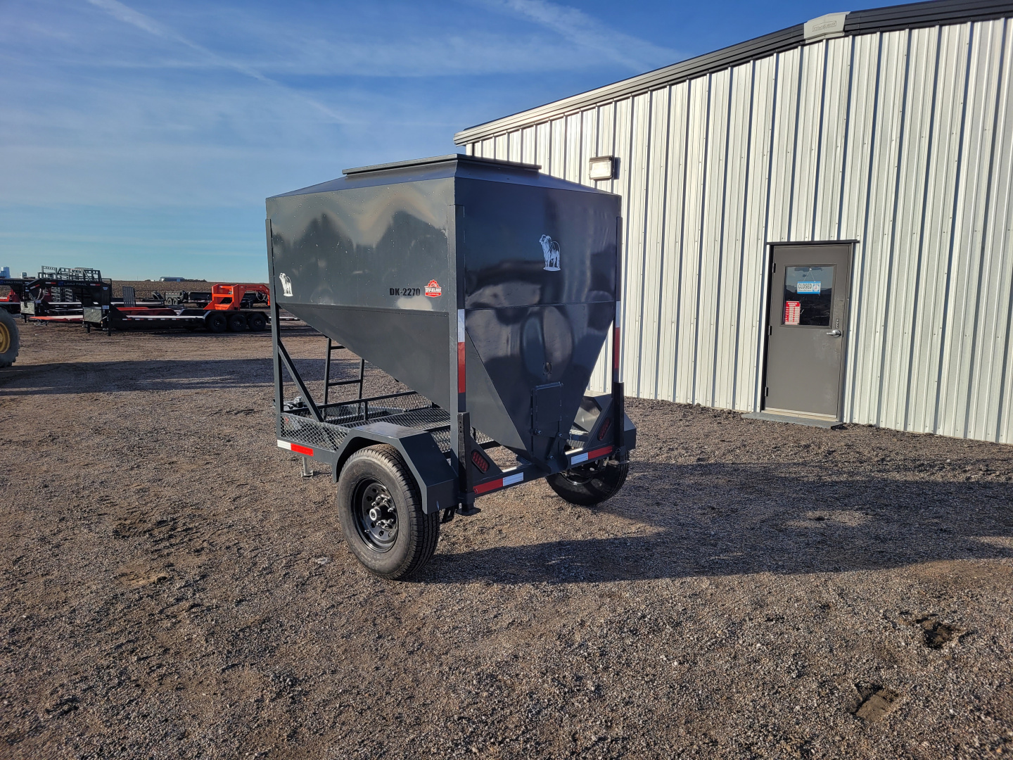 New 2026 DY-Klass 5000 LB Mobile Grain Bin