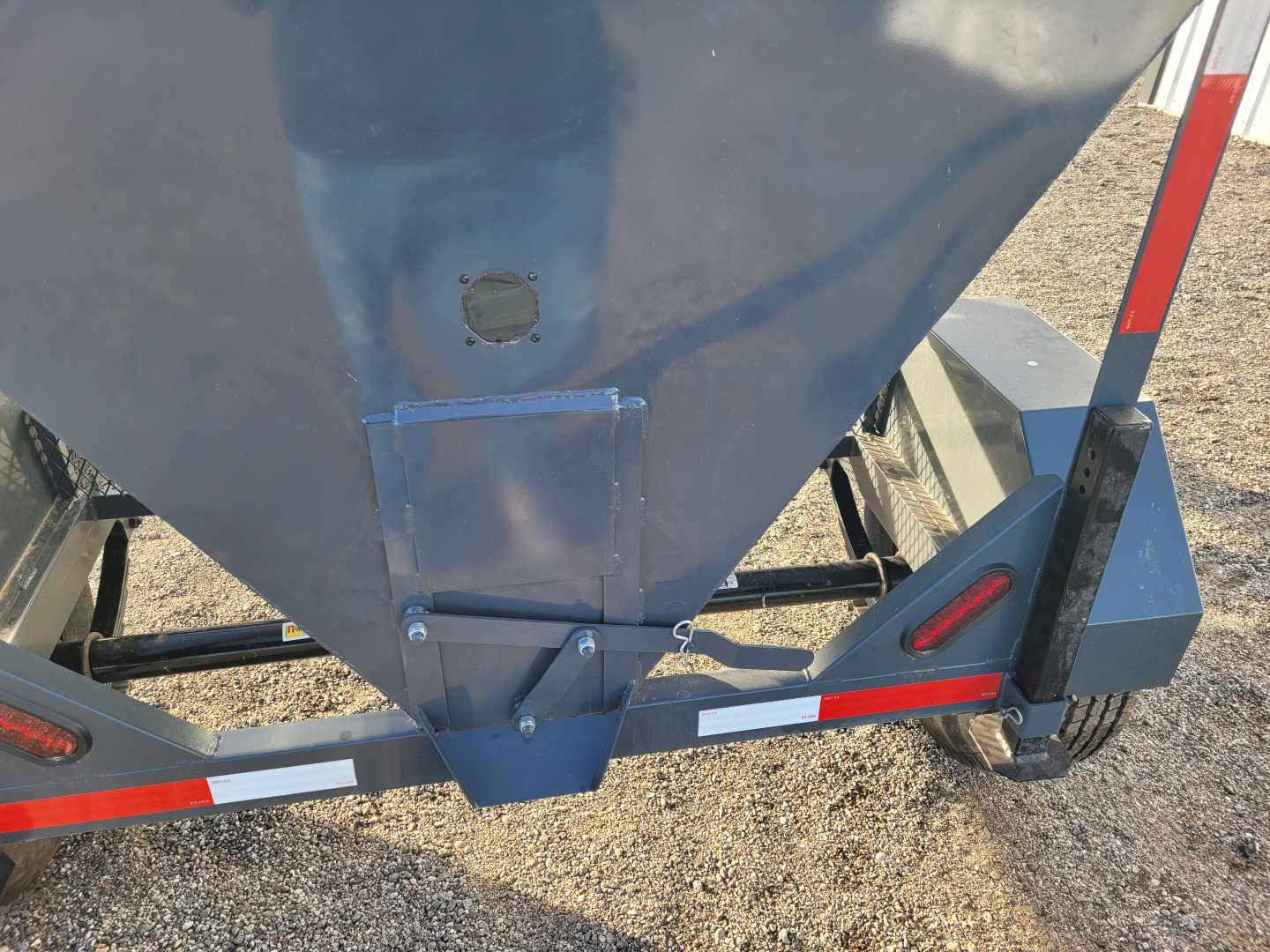 New 2026 DY-Klass 5000 LB Mobile Grain Bin