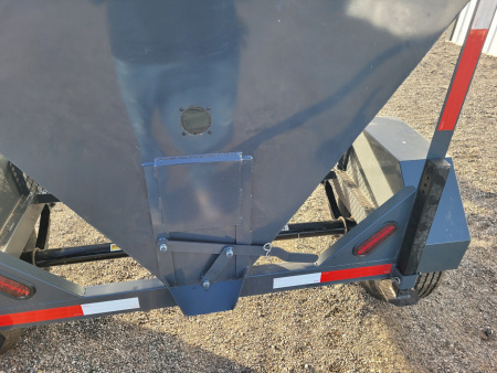 New 2026 DY-Klass 5000 LB Mobile Grain Bin