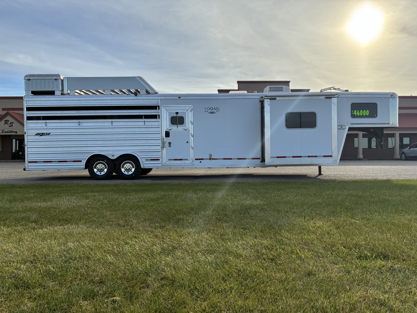 Used 2013 Logan Coach 4H LQ Horse Trailer