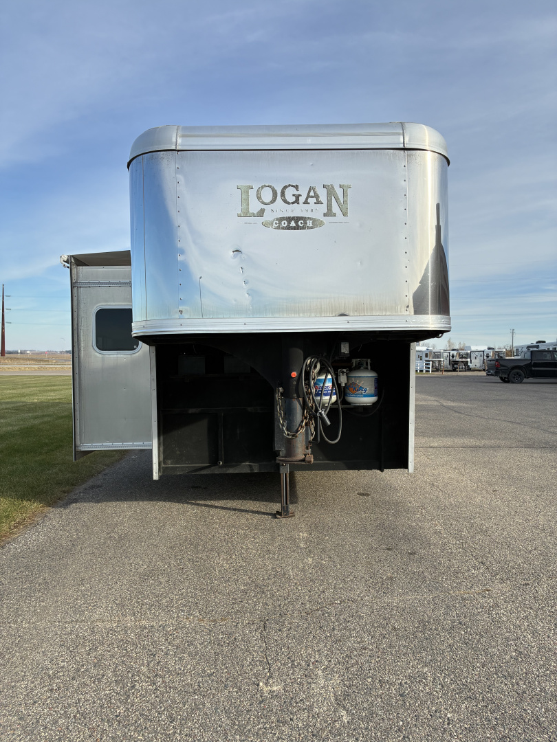 Used 2013 Logan Coach 4H LQ Horse Trailer