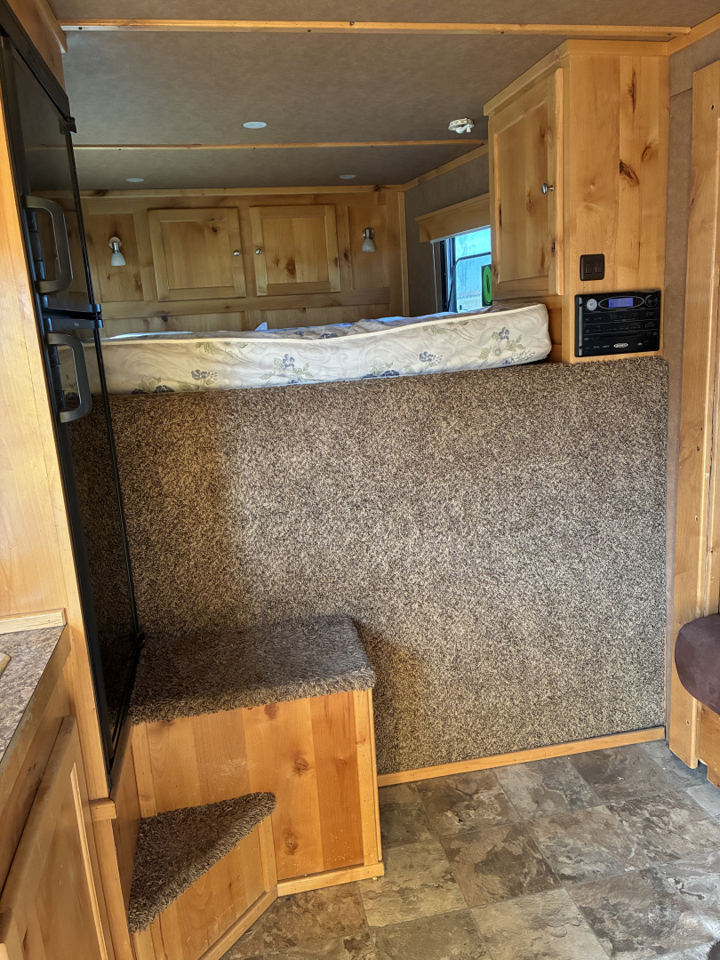Used 2013 Logan Coach 4H LQ Horse Trailer