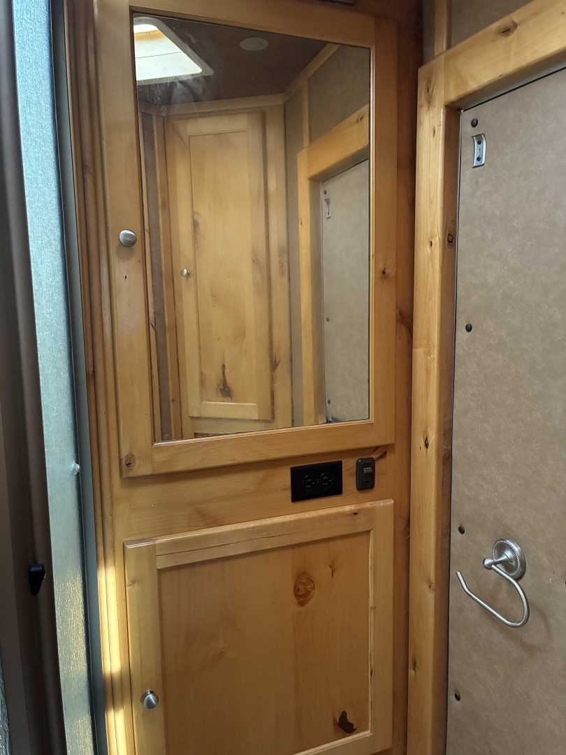 Used 2013 Logan Coach 4H LQ Horse Trailer