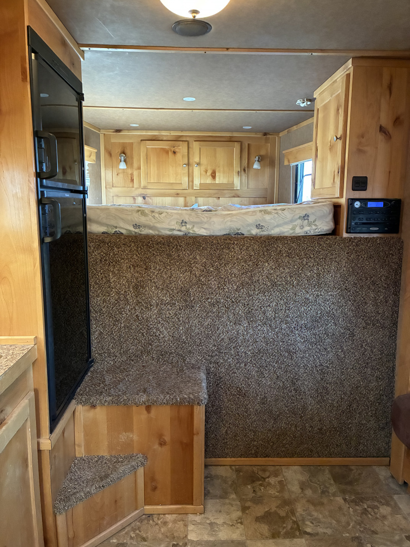 Used 2013 Logan Coach 4H LQ Horse Trailer