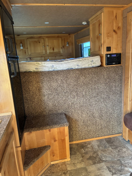 Used 2013 Logan Coach 4H LQ Horse Trailer