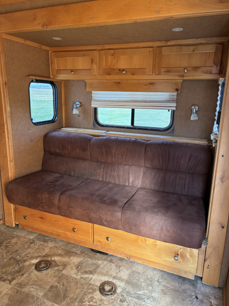 Used 2013 Logan Coach 4H LQ Horse Trailer