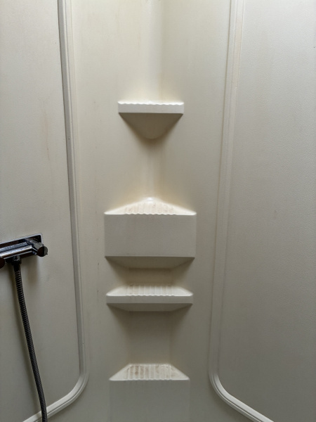 Used 2013 Logan Coach 4H LQ Horse Trailer