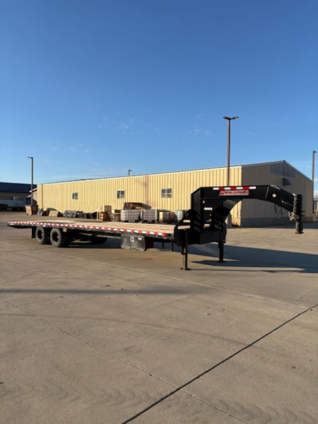 Used 2023 Midsota FB34-GN Equipment Trailer