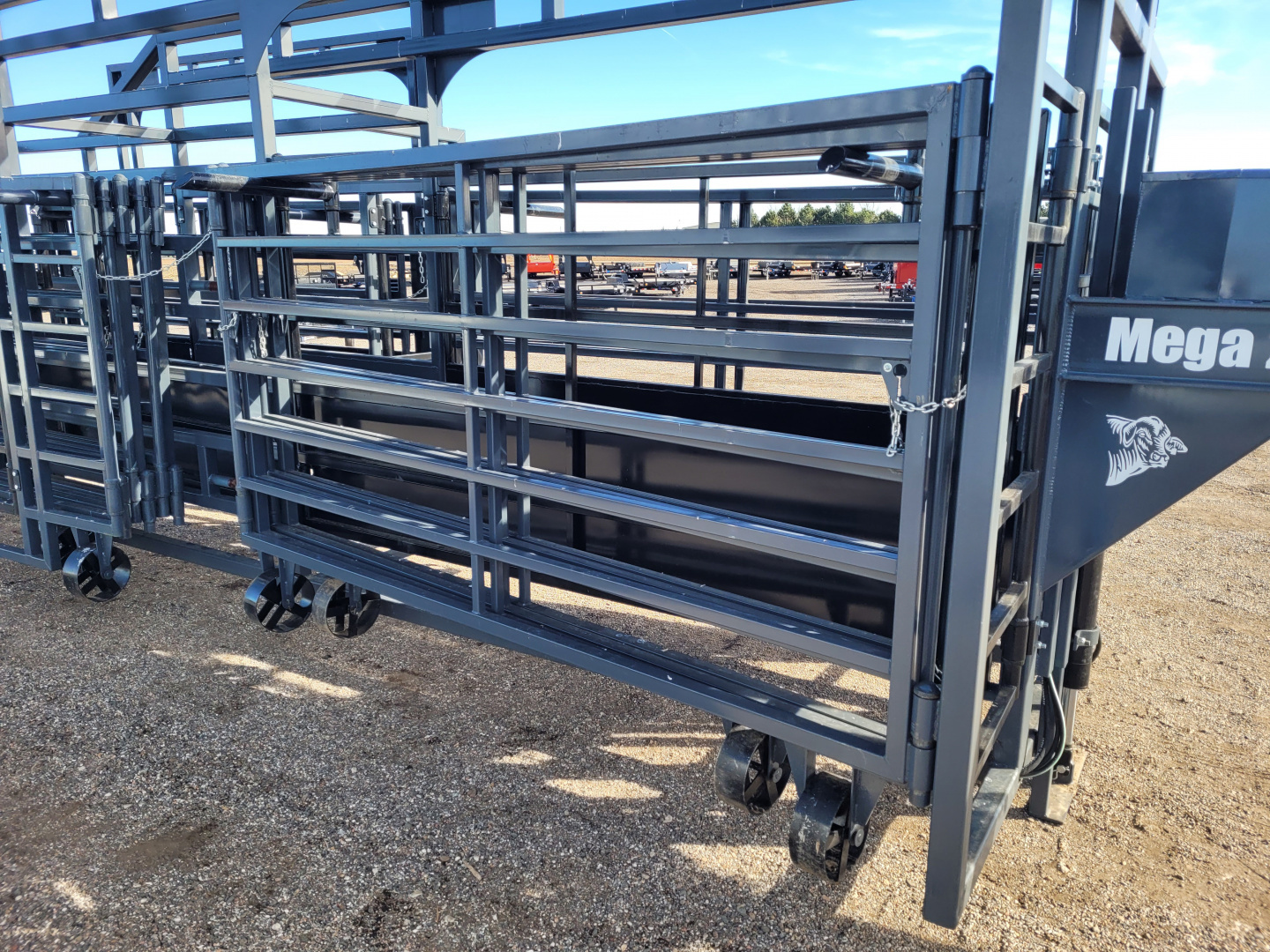 New 2026 DY-Klass Mega 230 Gooseneck Portable Corral