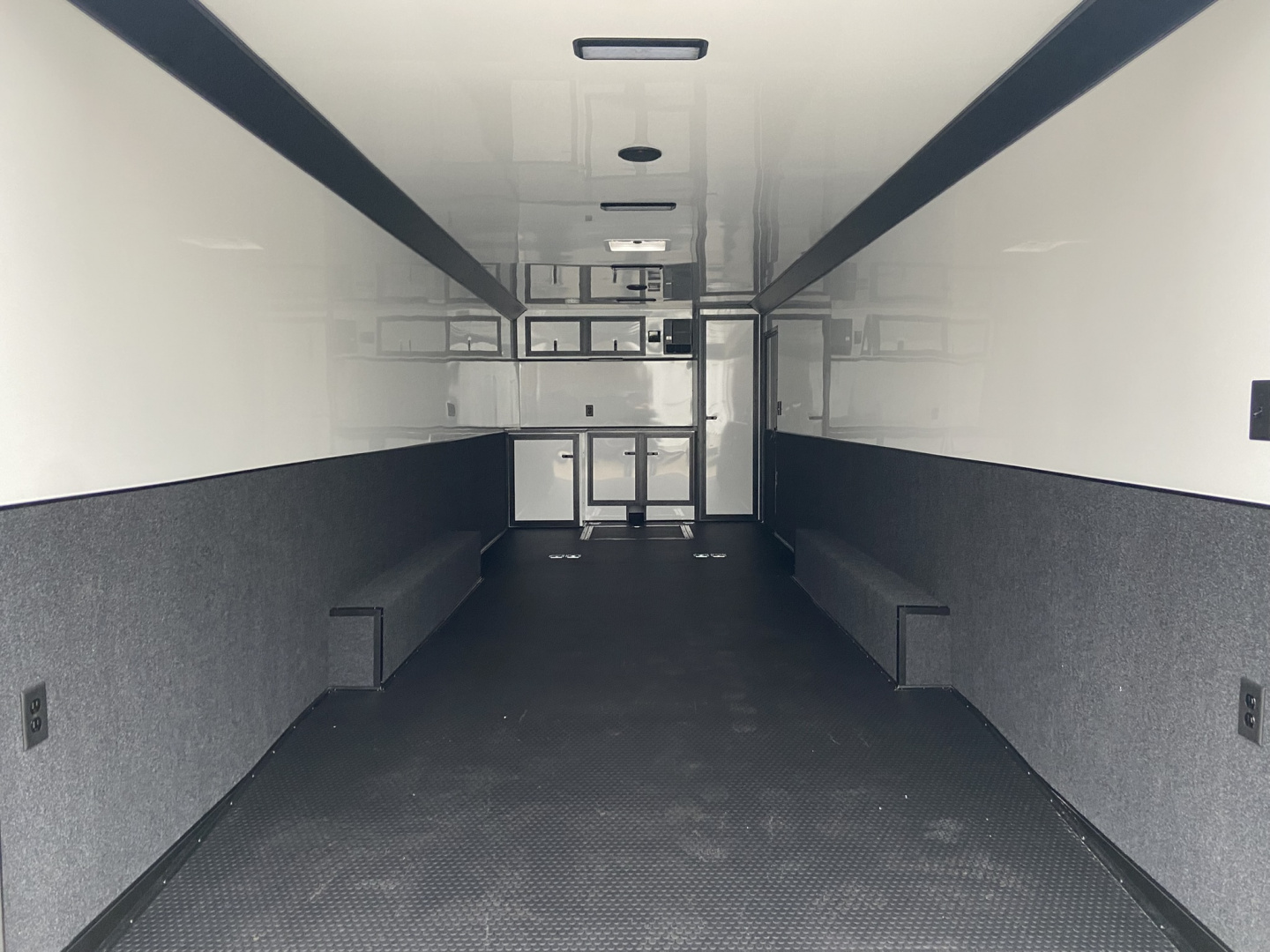 New 2026 United Premium Racing Trailer 28'