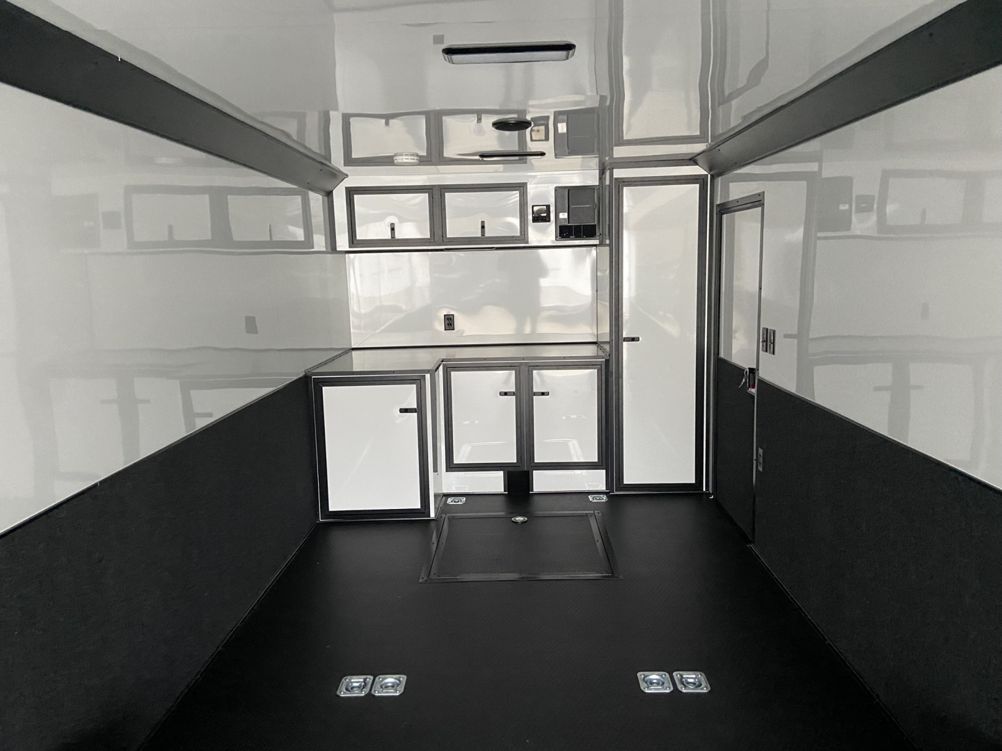 New 2026 United Premium Racing Trailer 28'