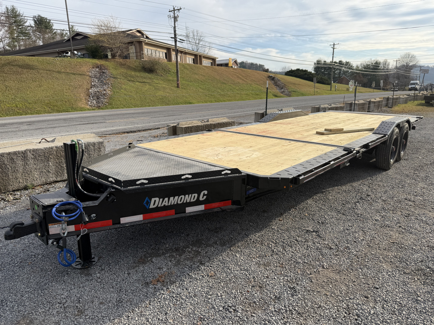 New 2026 Diamond C HDX210 Tilt Trailer 102”X24’ DRIVE OVER FENDER 23K G.V.W.R.
