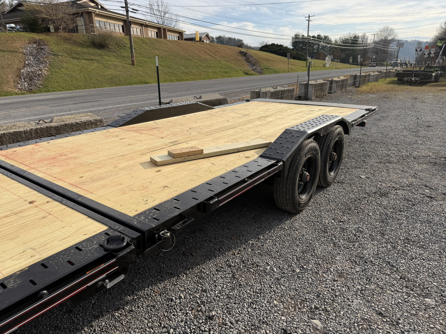 New 2026 Diamond C HDX210 Tilt Trailer 102”X24’ DRIVE OVER FENDER 23K G.V.W.R.