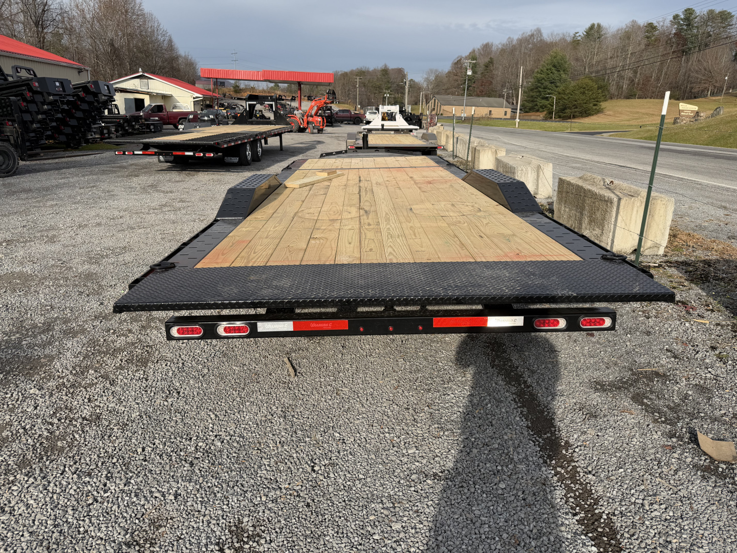 New 2026 Diamond C HDX210 Tilt Trailer 102”X24’ DRIVE OVER FENDER 23K G.V.W.R.