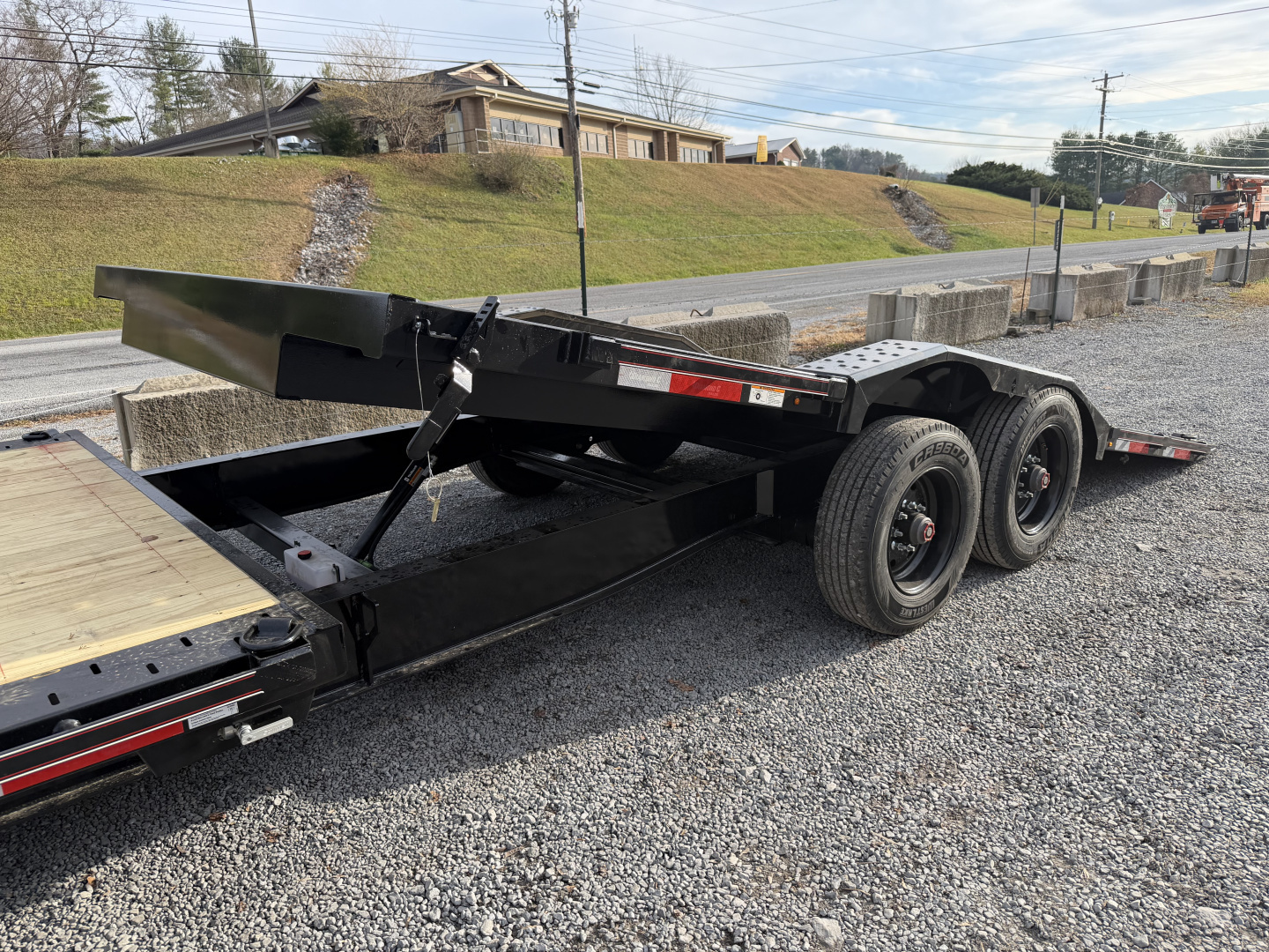 New 2026 Diamond C HDX210 Tilt Trailer 102”X24’ DRIVE OVER FENDER 23K G.V.W.R.