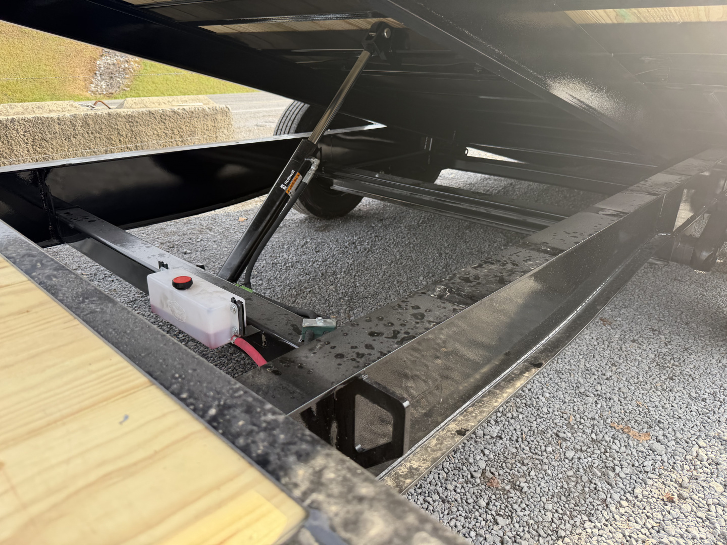 New 2026 Diamond C HDX210 Tilt Trailer 102”X24’ DRIVE OVER FENDER 23K G.V.W.R.